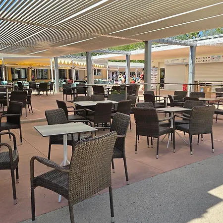 Mobilhome 3 Chambres, 500m Plage, Camp 5 Etoiles キャンプ場 ヴァンドル