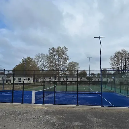 Mobilhome 3 Chambres, 500m Plage, Camp 5 Etoiles ヴァンドル