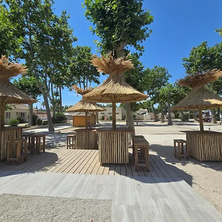 Mobilhome 3 Chambres, 500m Plage, Camp 5 Etoiles キャンプ場 ヴァンドル