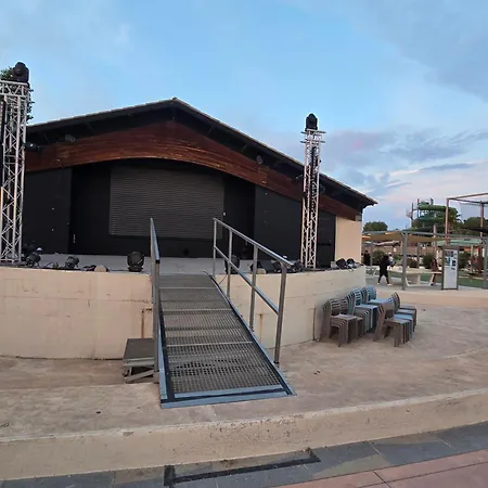 Mobilhome 3 Chambres, 500m Plage, Camp 5 Etoiles キャンプ場 *