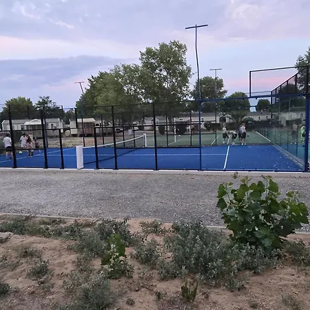 Mobilhome 3 Chambres, 500m Plage, Camp 5 Etoiles ヴァンドル