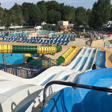 Campsite Mobilhome 3 Chambres, 500m Plage, Camp 5 Etoiles Vendres