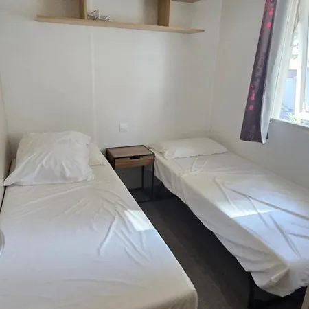 Mobilhome 3 Chambres, 500m Plage, Camp 5 étoiles * Vendres