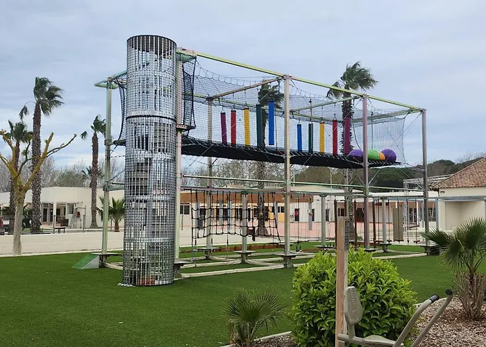 مكان تخييم Mobilhome 3 Chambres, 500m Plage, Camp 5 Etoiles فيندريه