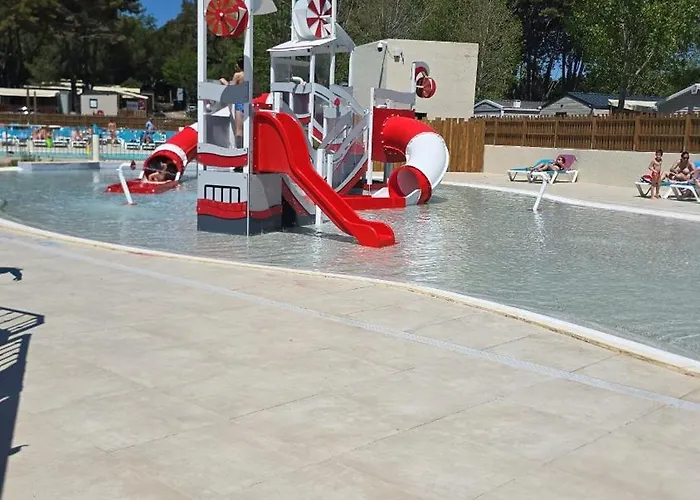 Mobilhome 3 Chambres, 500m Plage, Camp 5 Etoiles Κάμπινγκ *